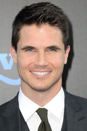 robbie amell