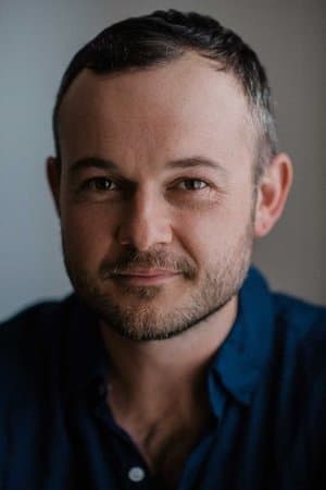 daniel henshall